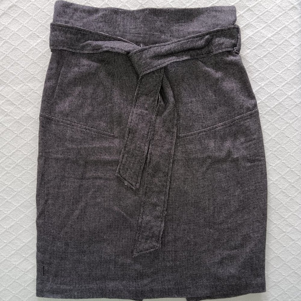 Club Monaco Women's High Waist Tweed Wool Skirt Black & White 4